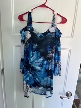 Frank Lyman Cold-Shoulder Women's Top